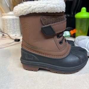 Cat & Jack Brown and Black Kids Snow Boots